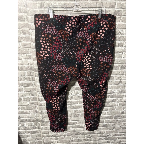 Torrid Floral Legging - Picture 2 of 4